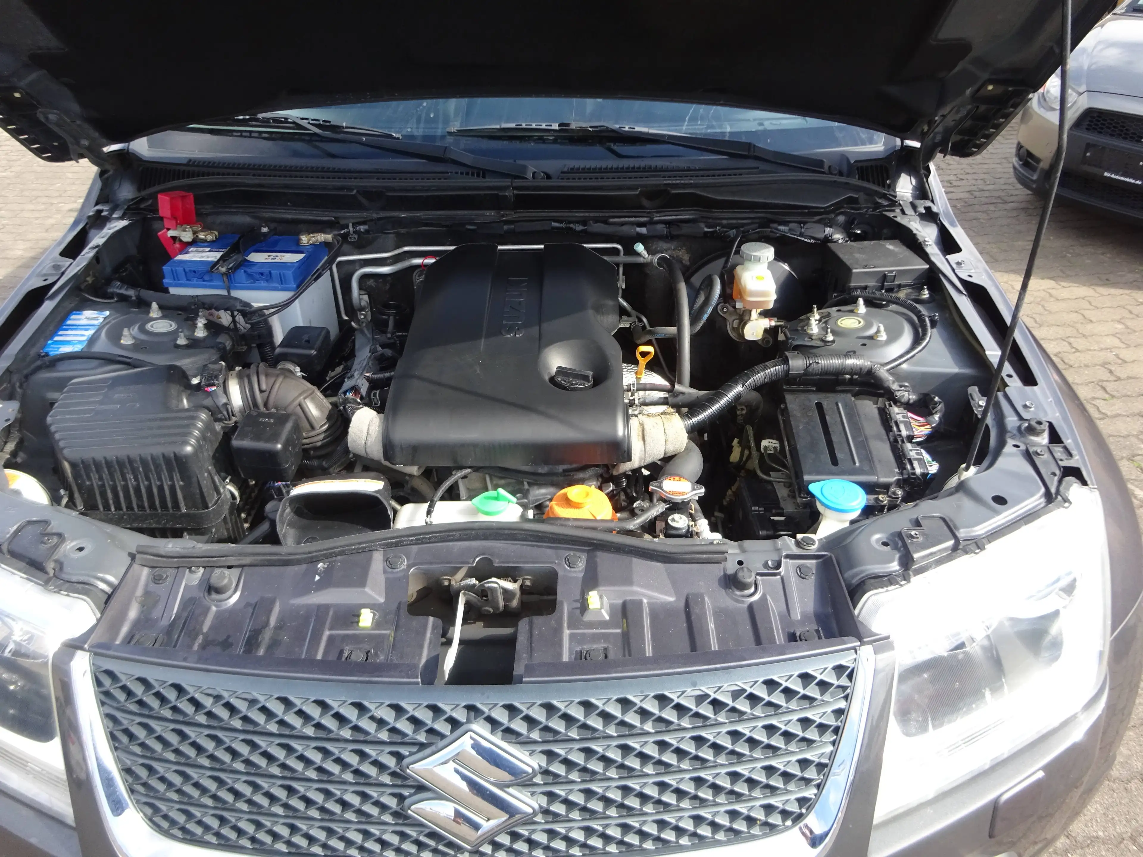 Suzuki Grand Vitara Grand Vitara 2.4 Automatik 4x4  Euro 5 Tüv 6/27 Super zustand — photo 13