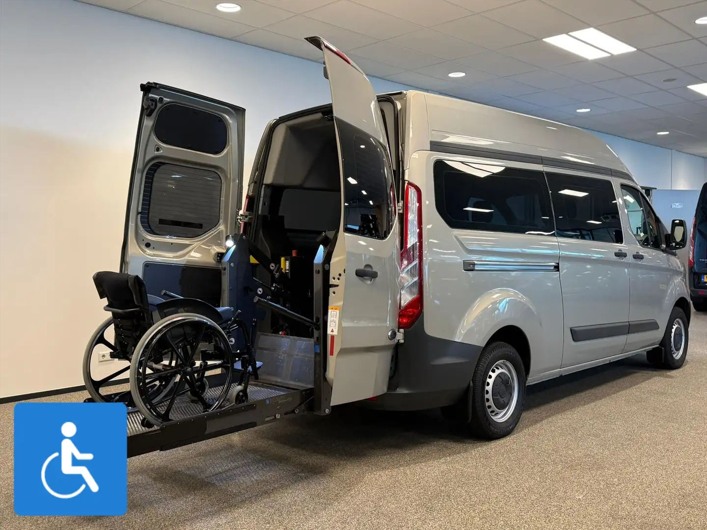 Ford Transit Custom L2H2 Rolstoelbus (airco) - 2