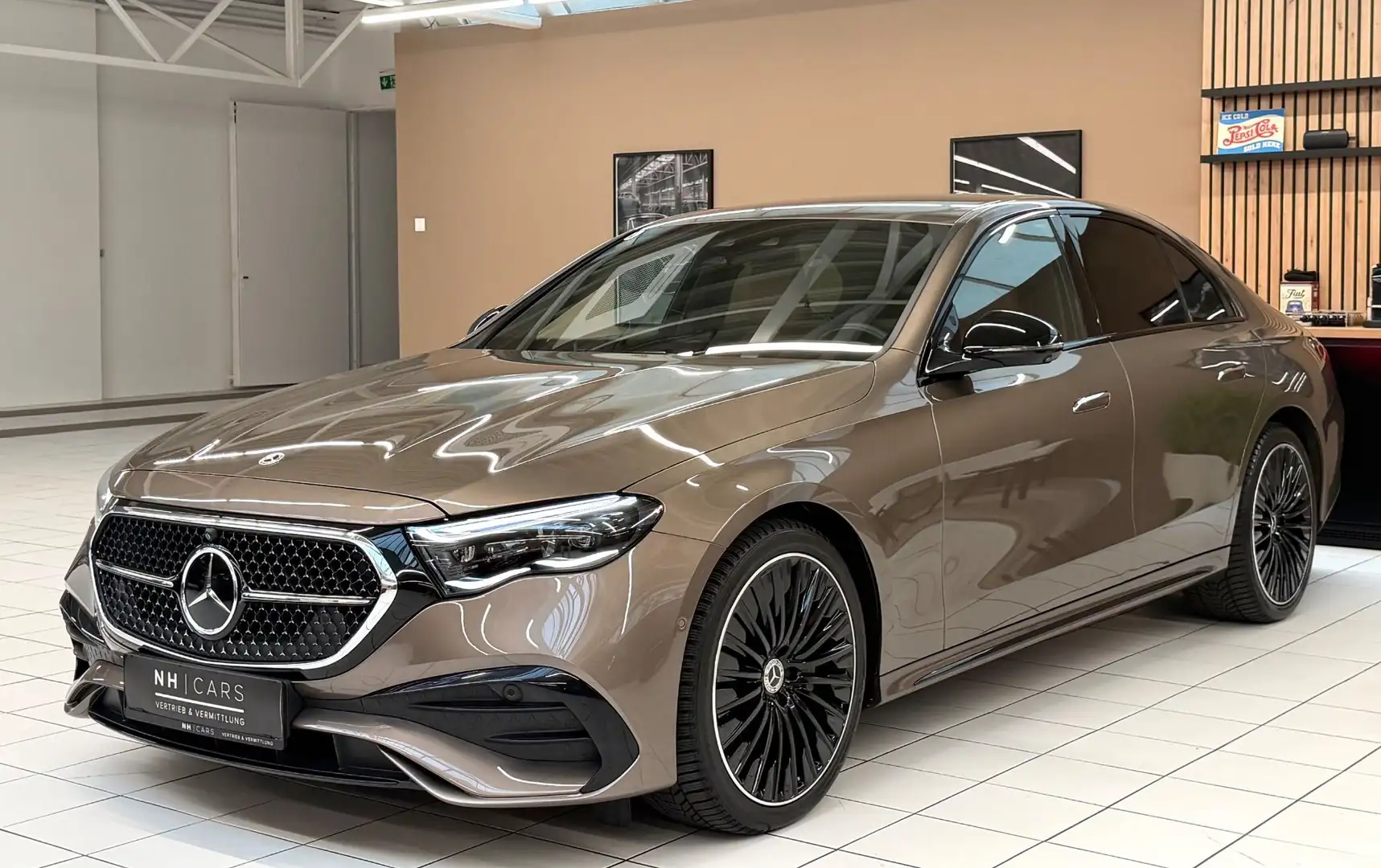 Mercedes-Benz E 220 E-Klasse E 220 d AMG Line Premium Braun - 2