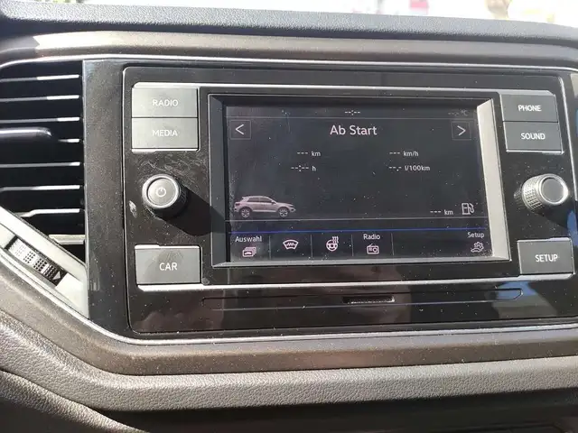 Volkswagen T-Roc view 15