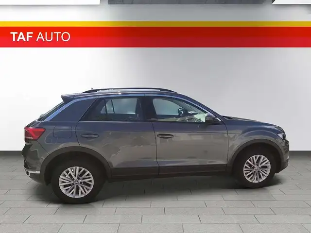 Volkswagen T-Roc view 6