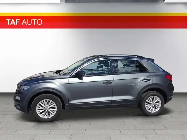 Volkswagen T-Roc view 4