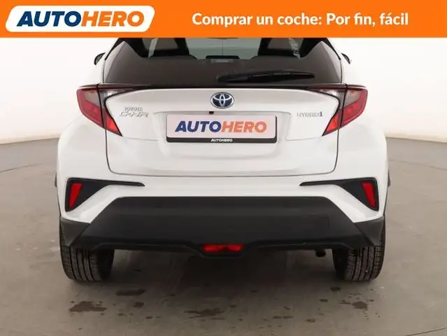 Toyota C-HR view 5