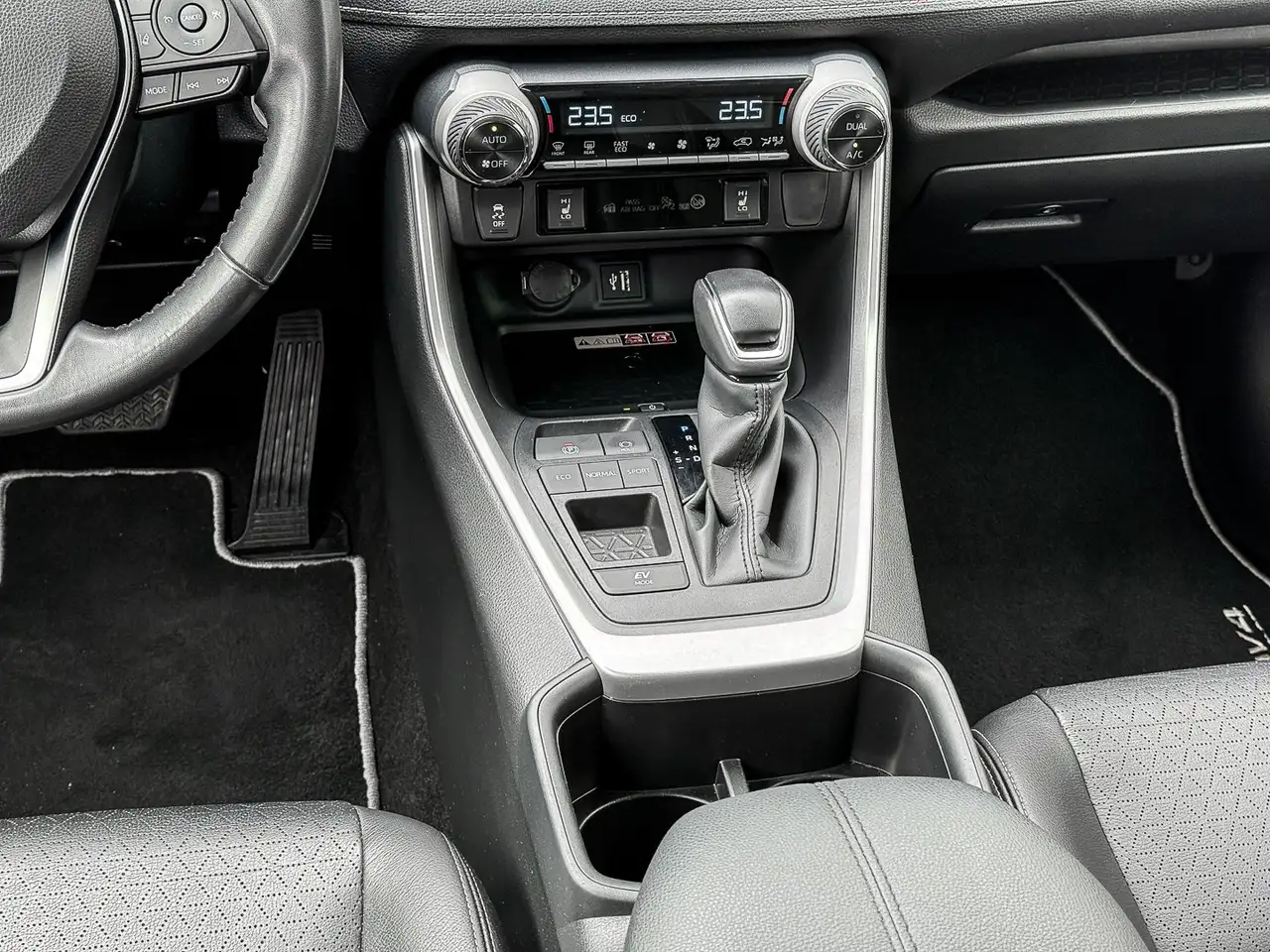 Toyota RAV4 2.5 l Hybrid Team D Teilleder, NAV, миниатюра 13
