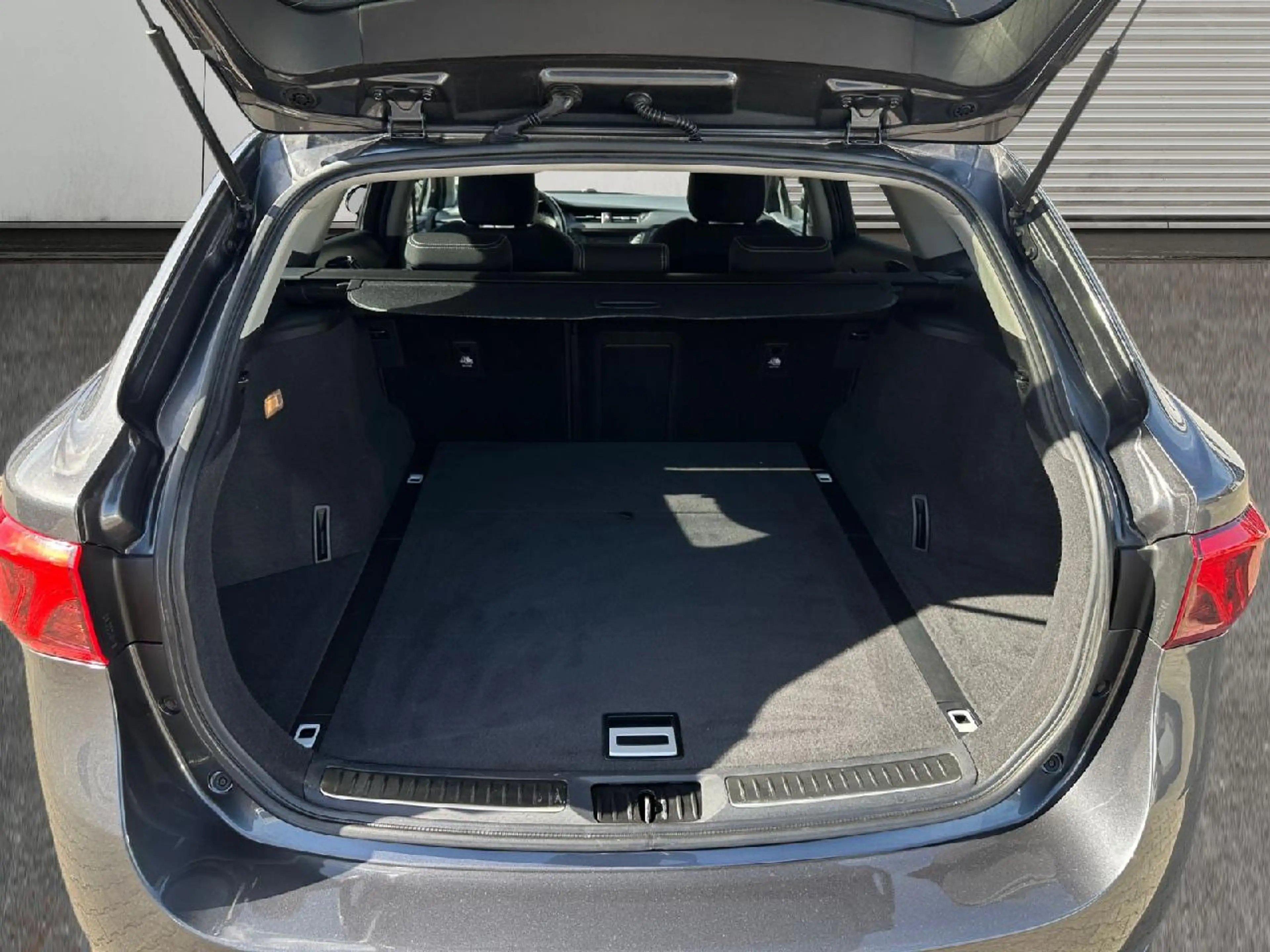 Toyota Avensis Edition-S+, AHK — photo 14