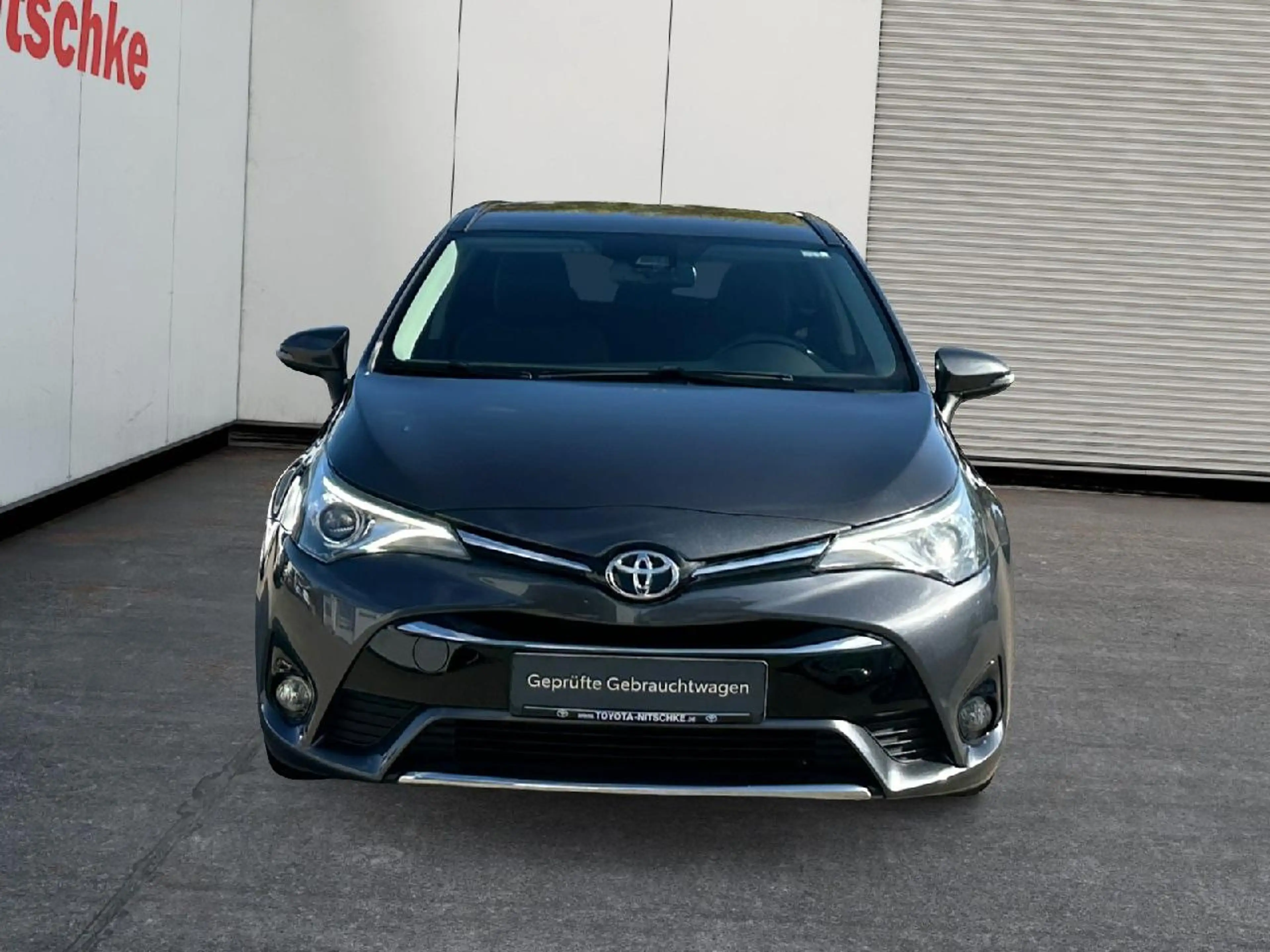 Toyota Avensis Edition-S+, AHK — photo 8