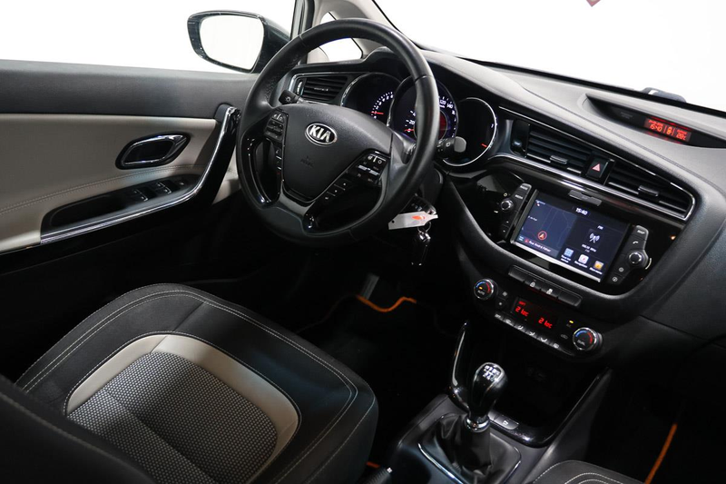 Kia Ceed / cee'd 1.4 - 100 JA16 - CAM - GPS — photo 11