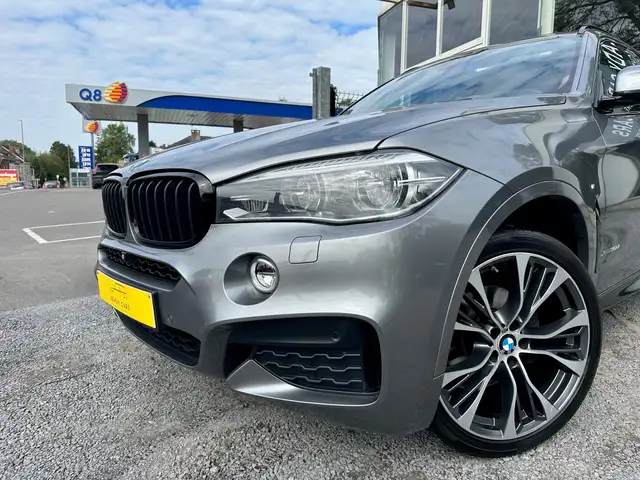 BMW X6 view 4