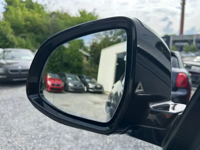 BMW X6 view 8