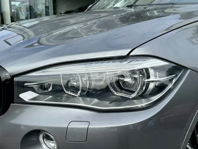 BMW X6 view 3