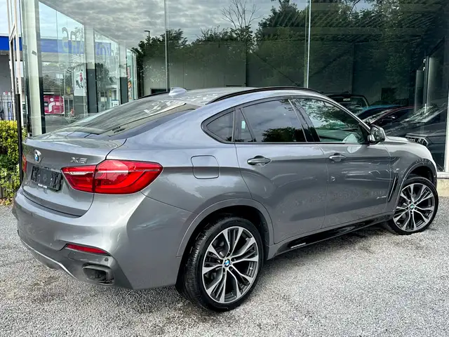 BMW X6 view 6