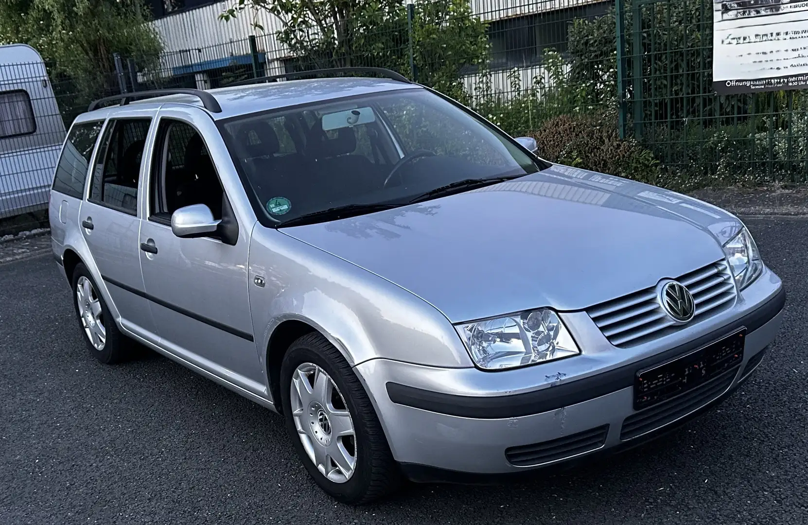 Volkswagen Bora Bora Variant 2.0 Trendline Plateado - 2
