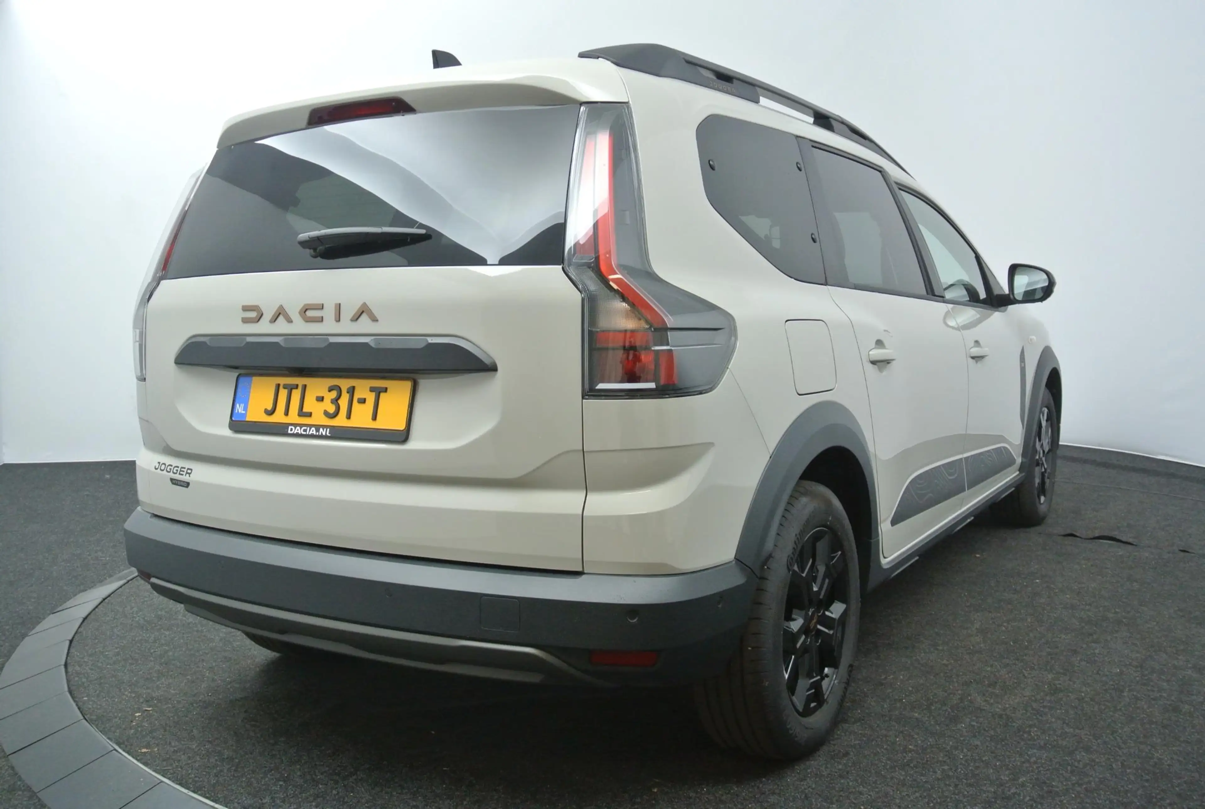 Dacia Jogger 1.8 hybrid 155 extreme 7p. | Pack Winter | Pack Dr — photo 2