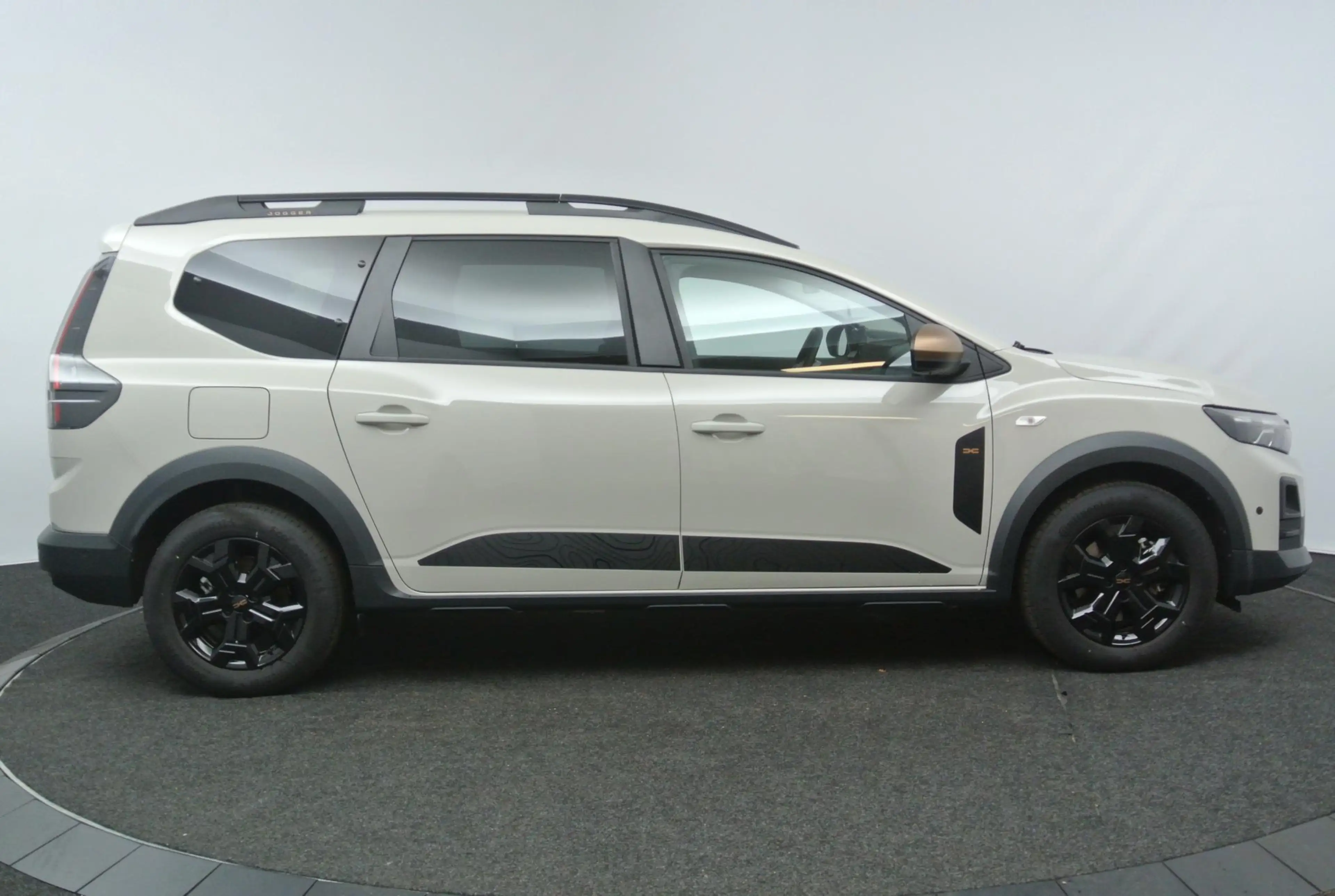 Dacia Jogger 1.8 hybrid 155 extreme 7p. | Pack Winter | Pack Dr — photo 14