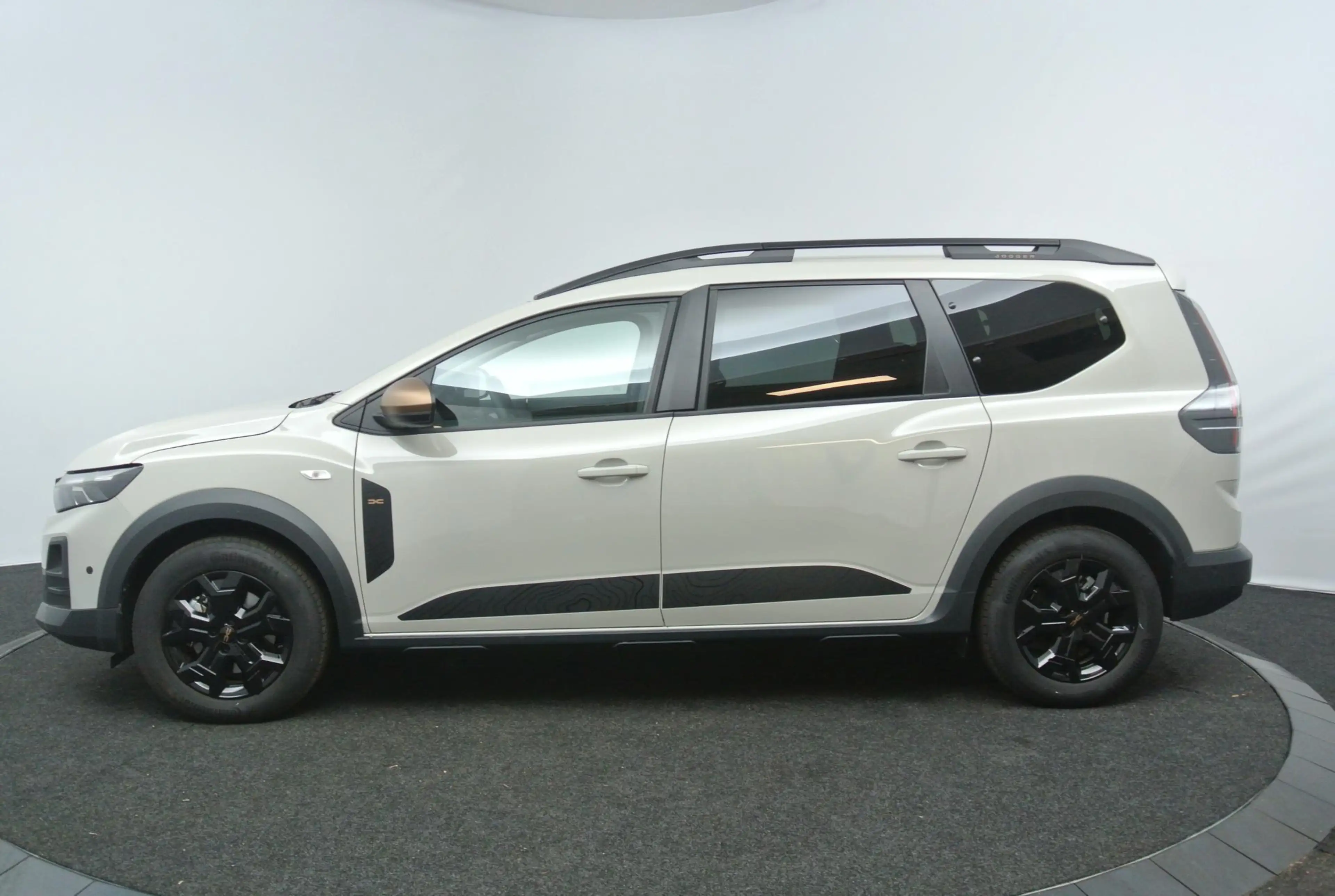Dacia Jogger 1.8 hybrid 155 extreme 7p. | Pack Winter | Pack Dr — photo 13