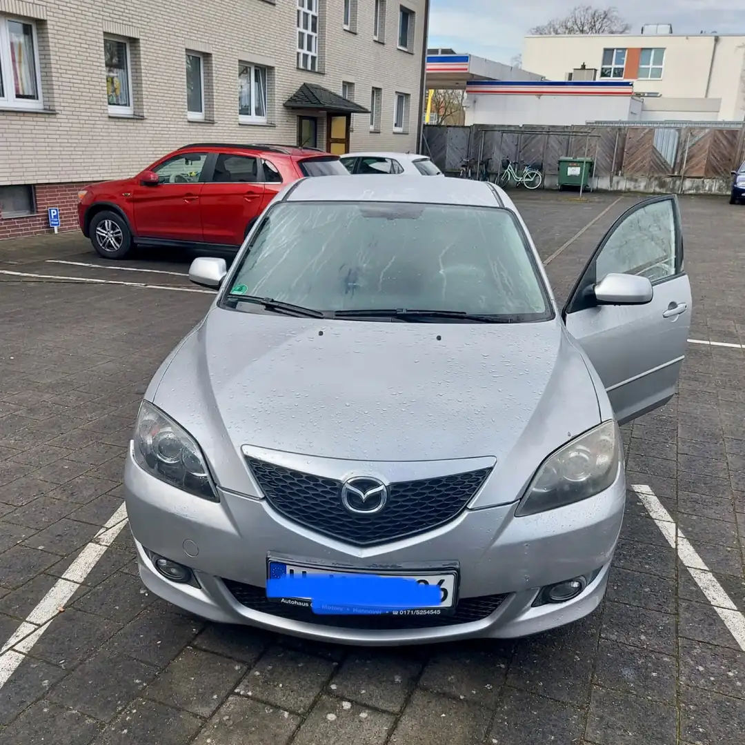 Mazda 3 1.6 srebrna - 1