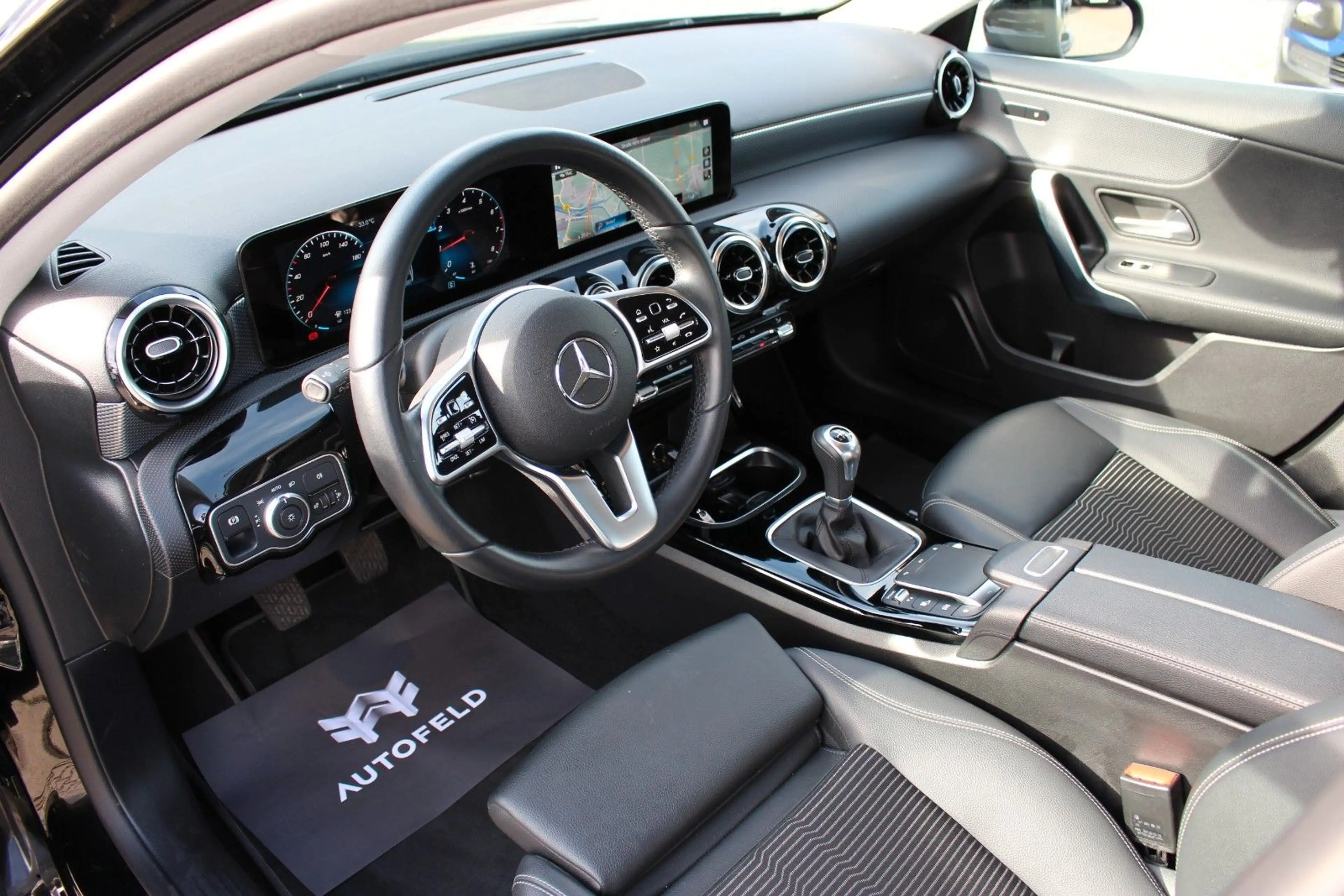 Mercedes-Benz A 180 /VOLL SHEFT/KLIMA/SHZ/PDC/TEMP/NAVI/8FACH/ — photo 8