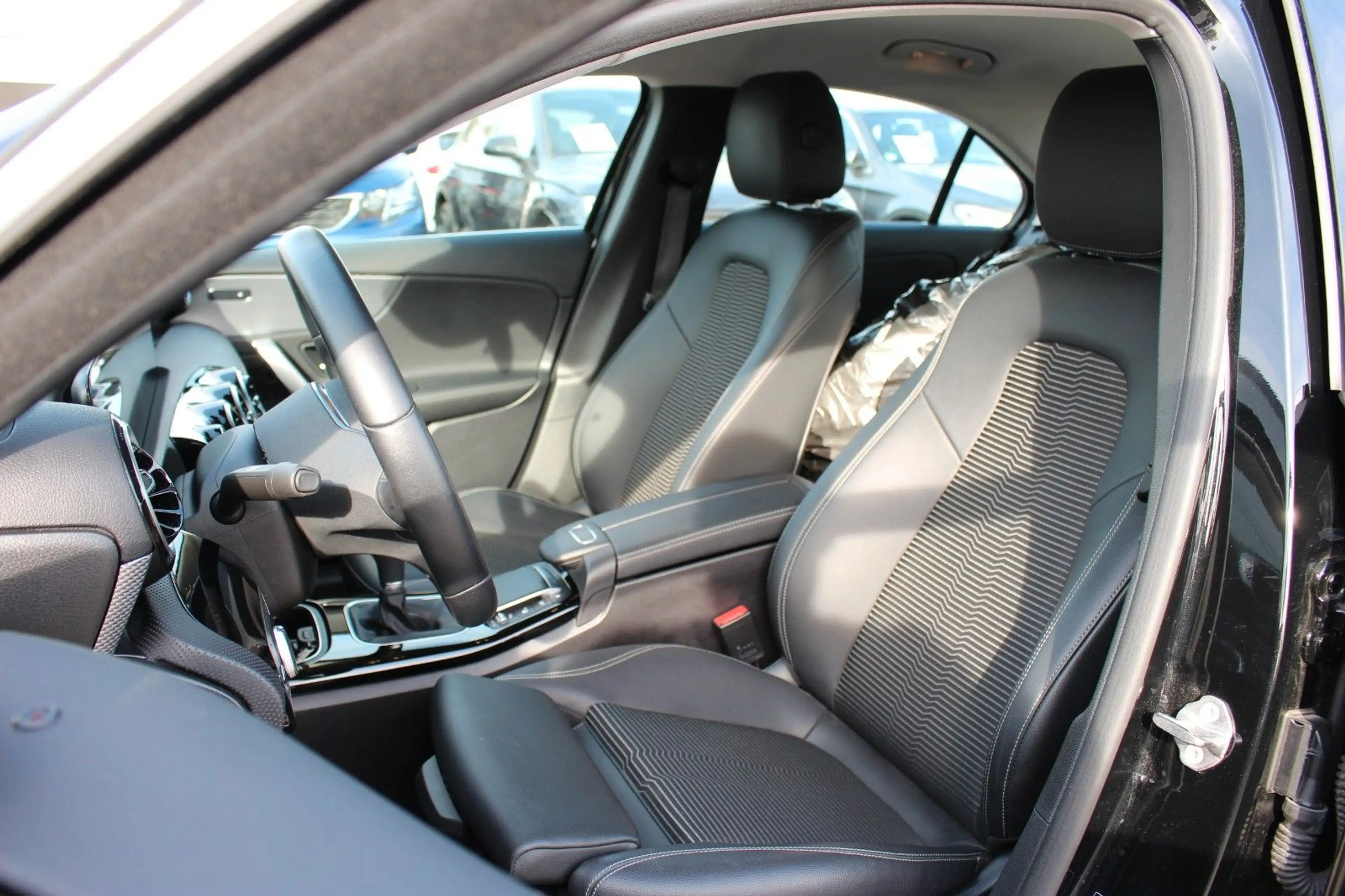 Mercedes-Benz A 180 /VOLL SHEFT/KLIMA/SHZ/PDC/TEMP/NAVI/8FACH/ — photo 9
