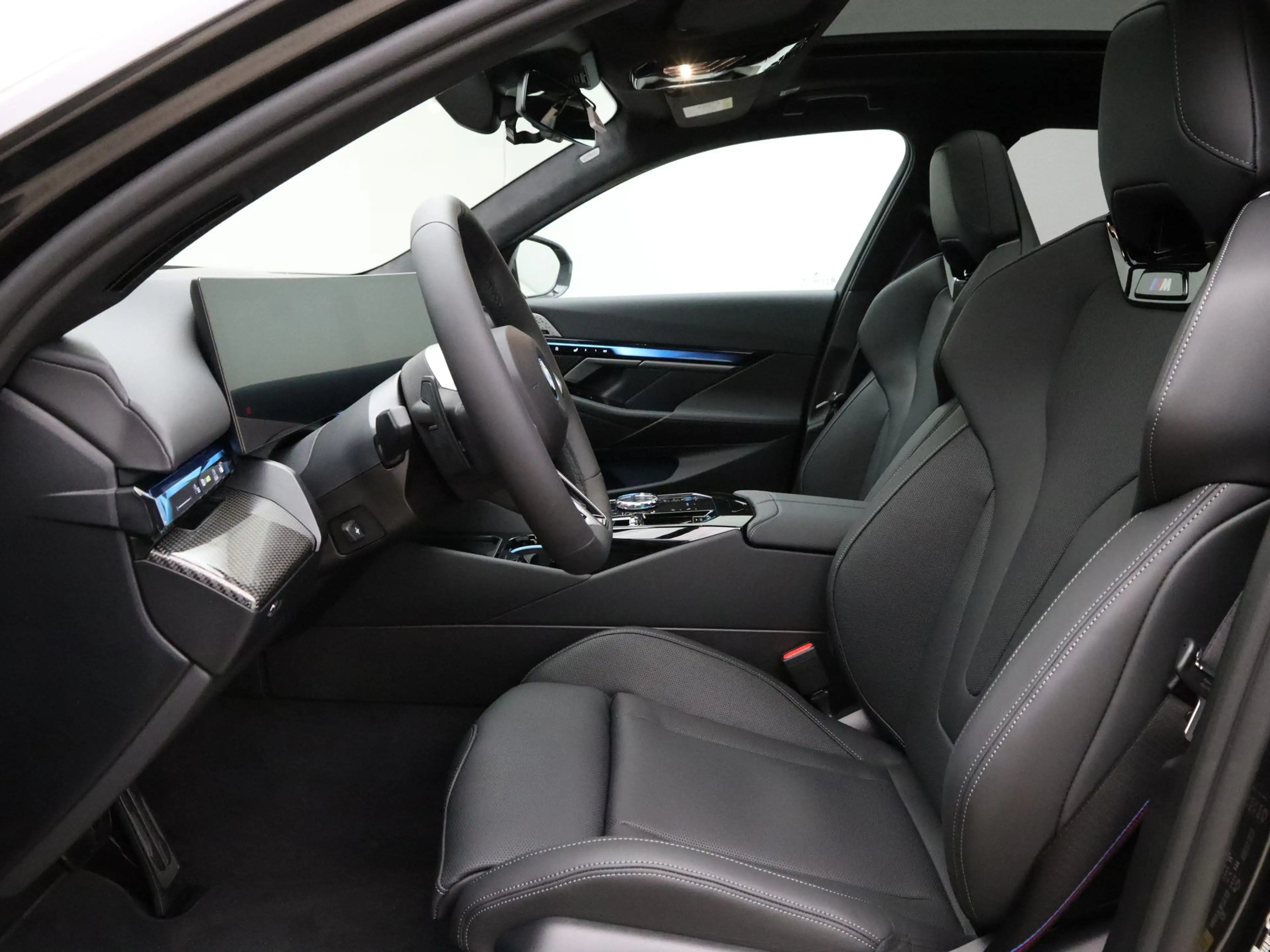 BMW 550 5 serie Touring 550e xDrive — photo 5