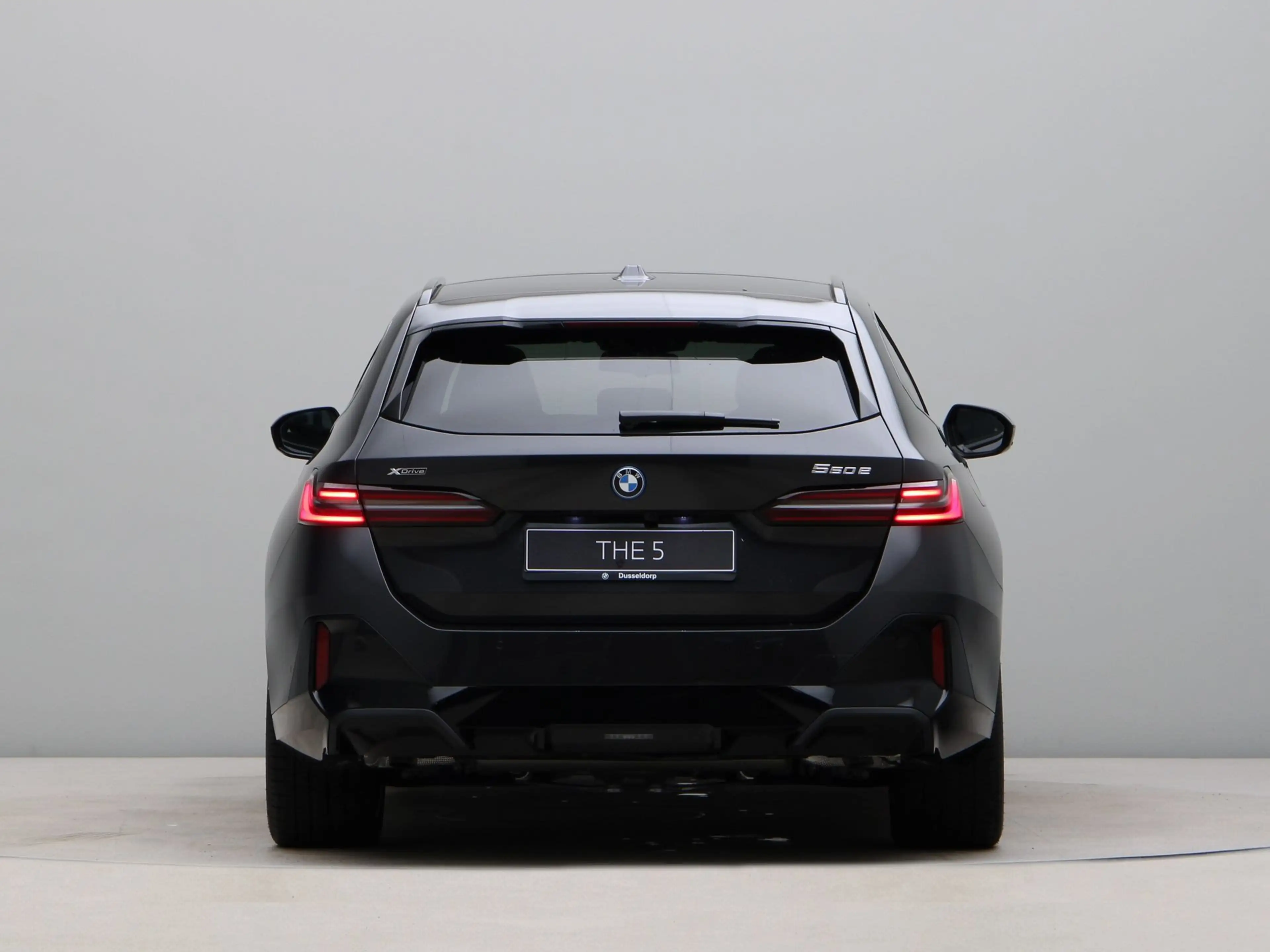 BMW 550 5 serie Touring 550e xDrive — photo 10