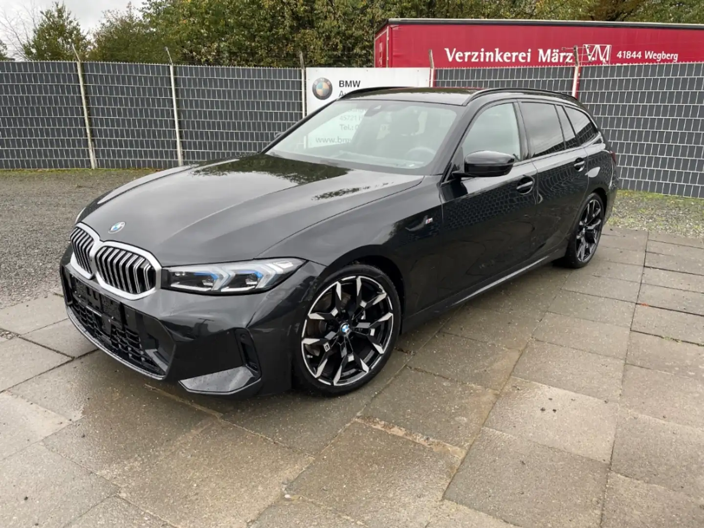 BMW 320 i MSport Touring 19'' LMR HUD AHK HiFi Unfall Noir - 1