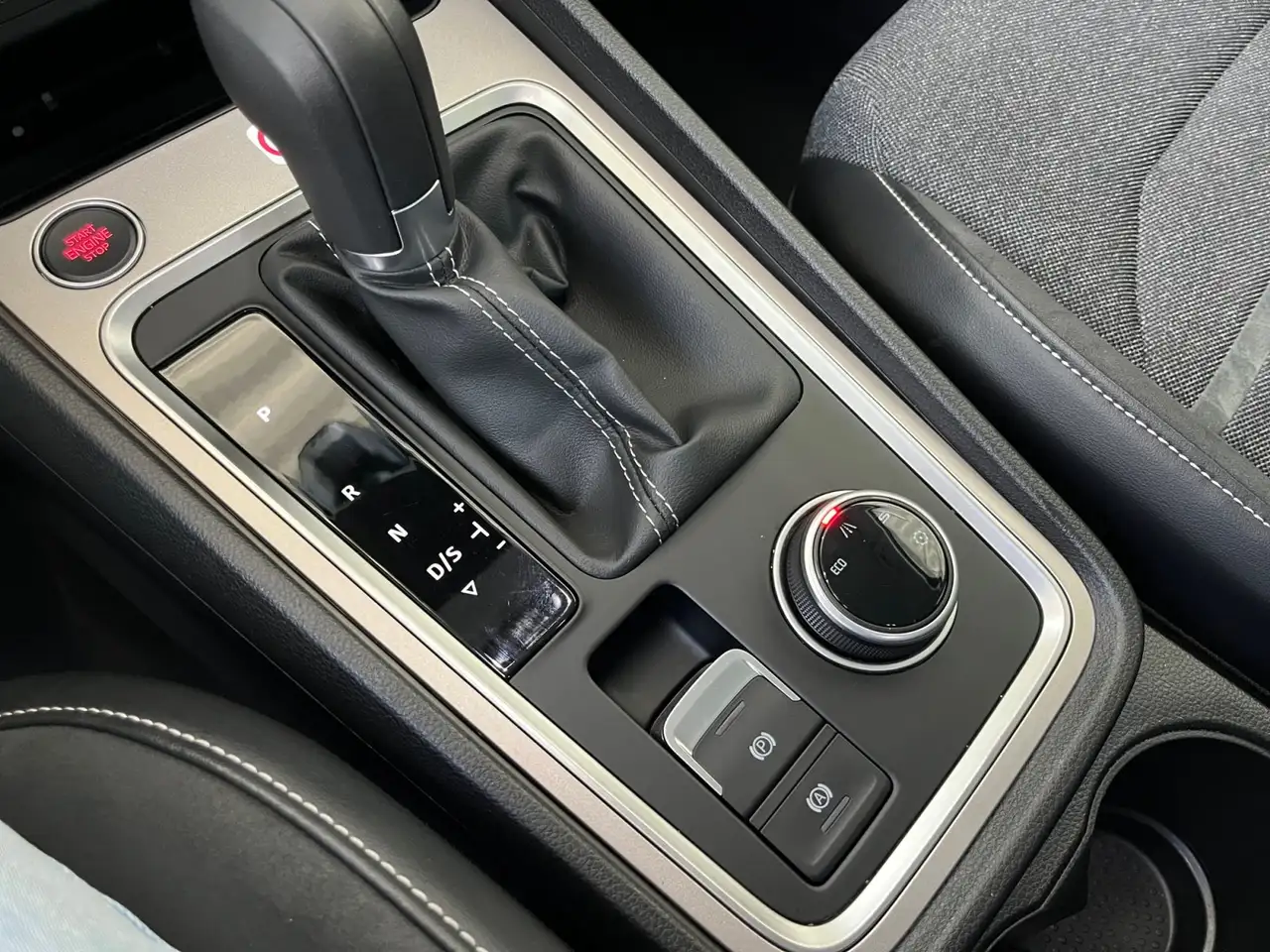 SEAT Ateca Xperience 1.5 TSI DSG Tempomat+Navigation 16