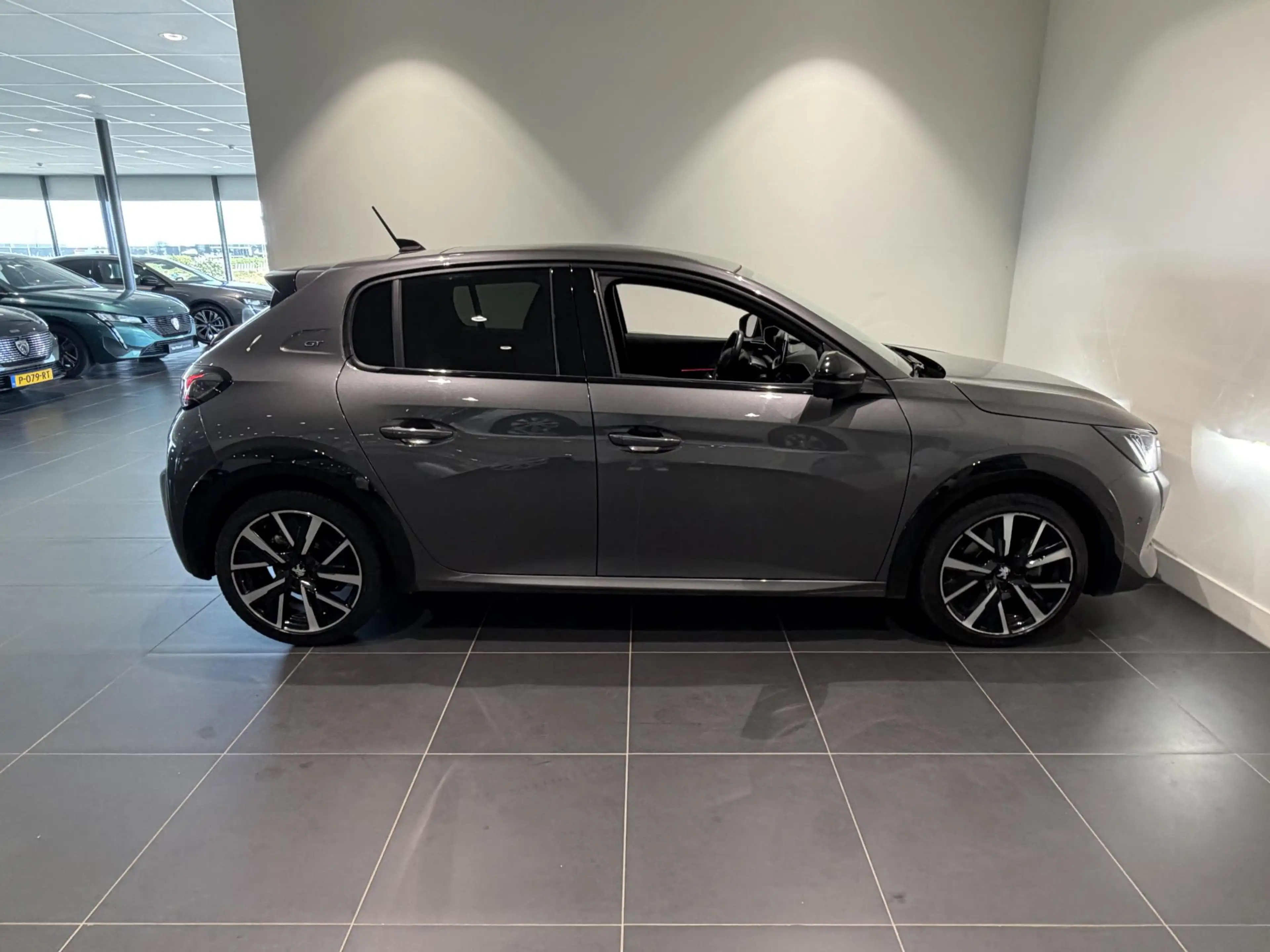 Peugeot 208 1.2 PureTech GT Pack | Panoramadak | Alcantara | C — photo 6