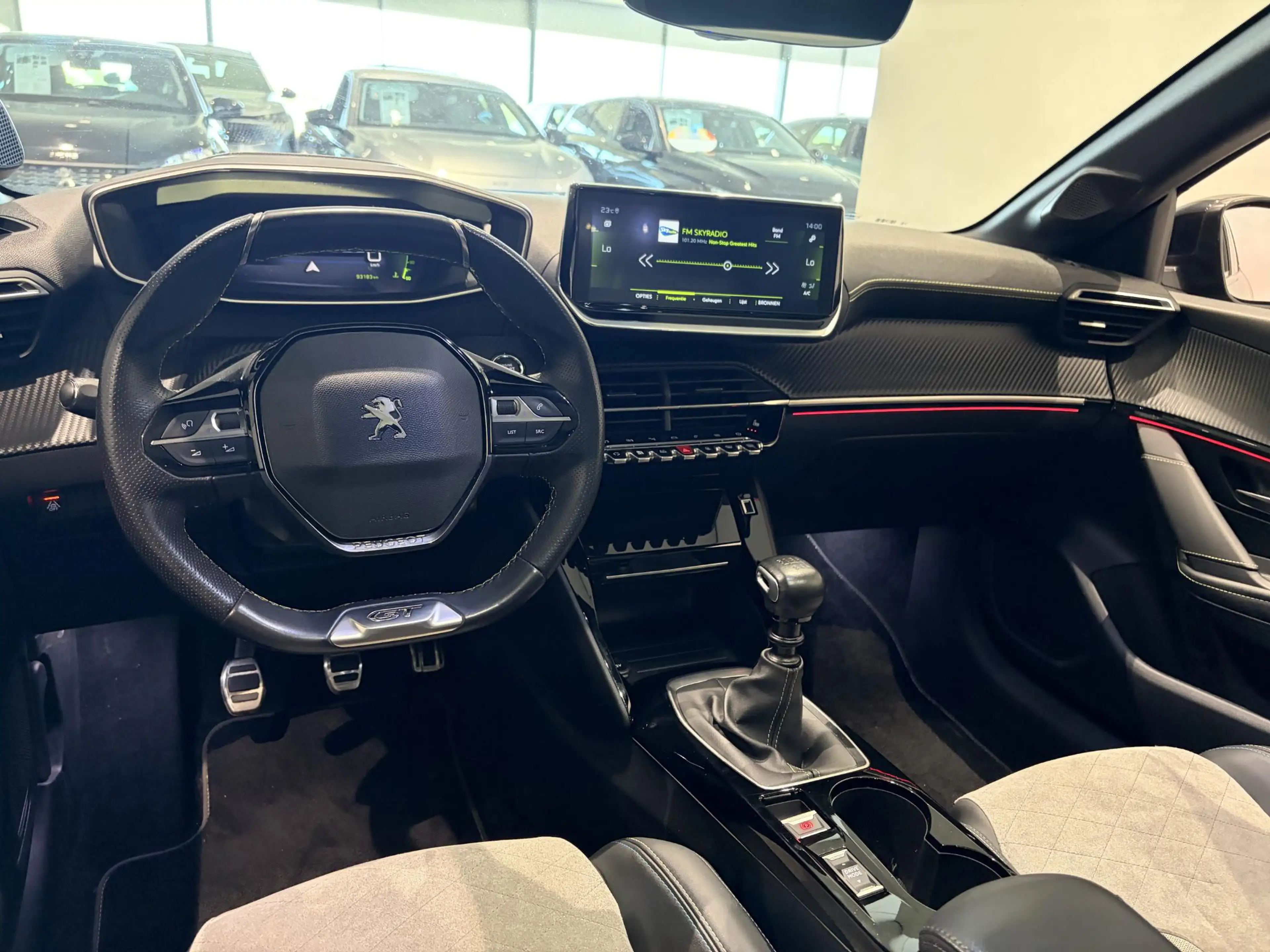 Peugeot 208 1.2 PureTech GT Pack | Panoramadak | Alcantara | C — photo 8