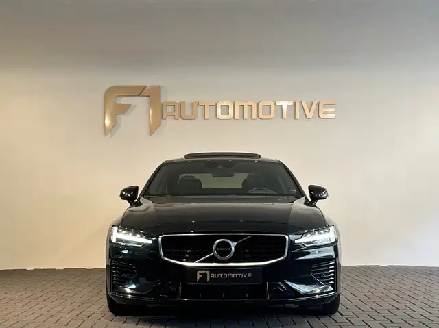 Volvo S60 view 9