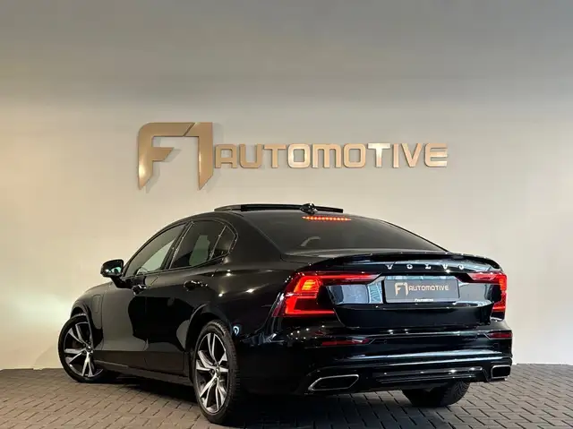 Volvo S60 view 8