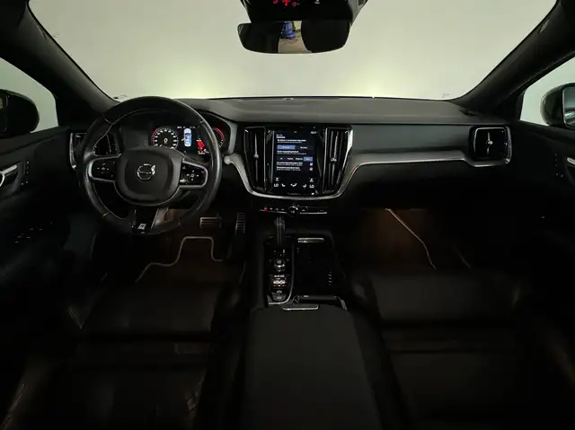 Volvo S60 view 4