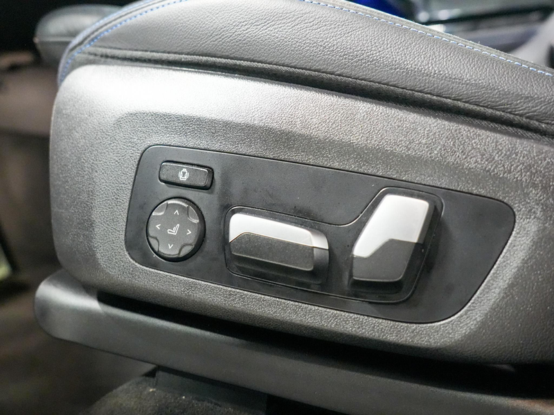 BMW X4 M40d — photo 11