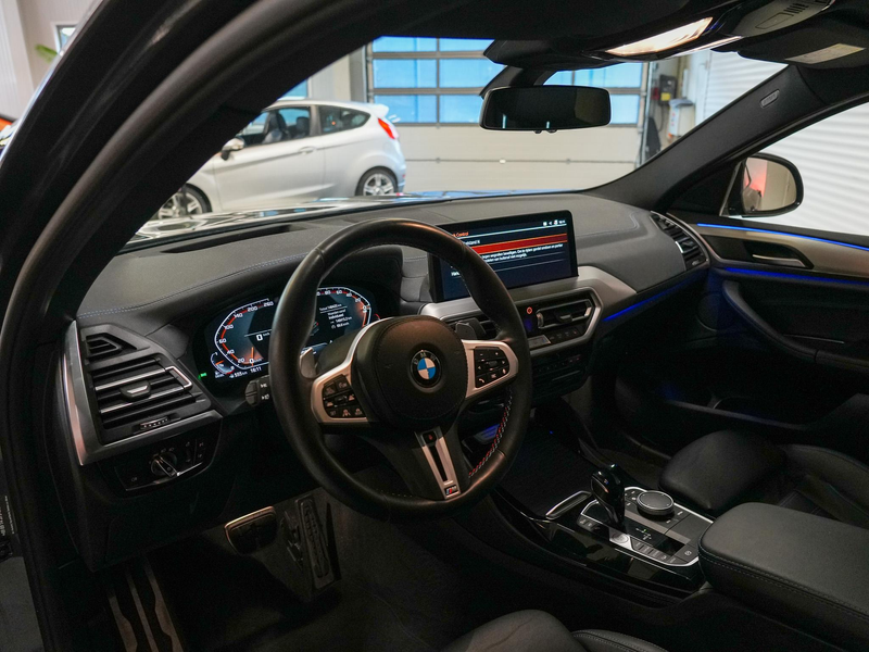 BMW X4 M40d — photo 8