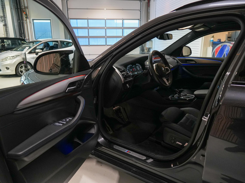 BMW X4 M40d — photo 5