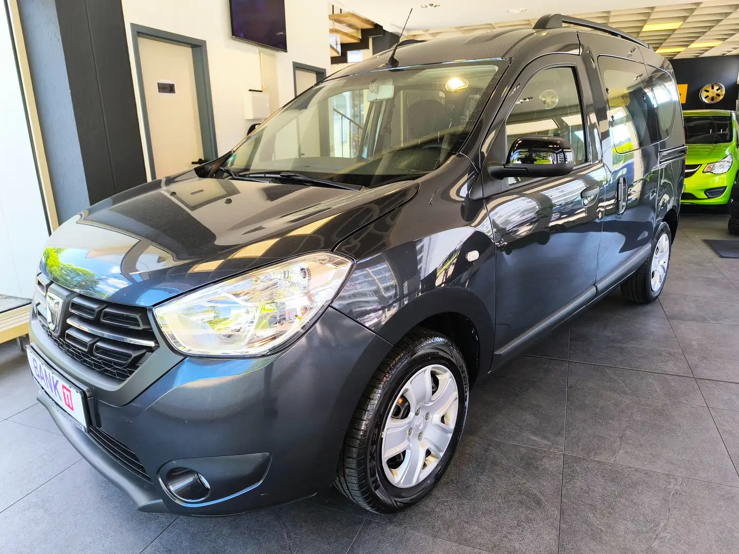Dacia Dokker Comfort.-Navig.-Klima.-Bluetooth.-131 PS.- Szürke - 1