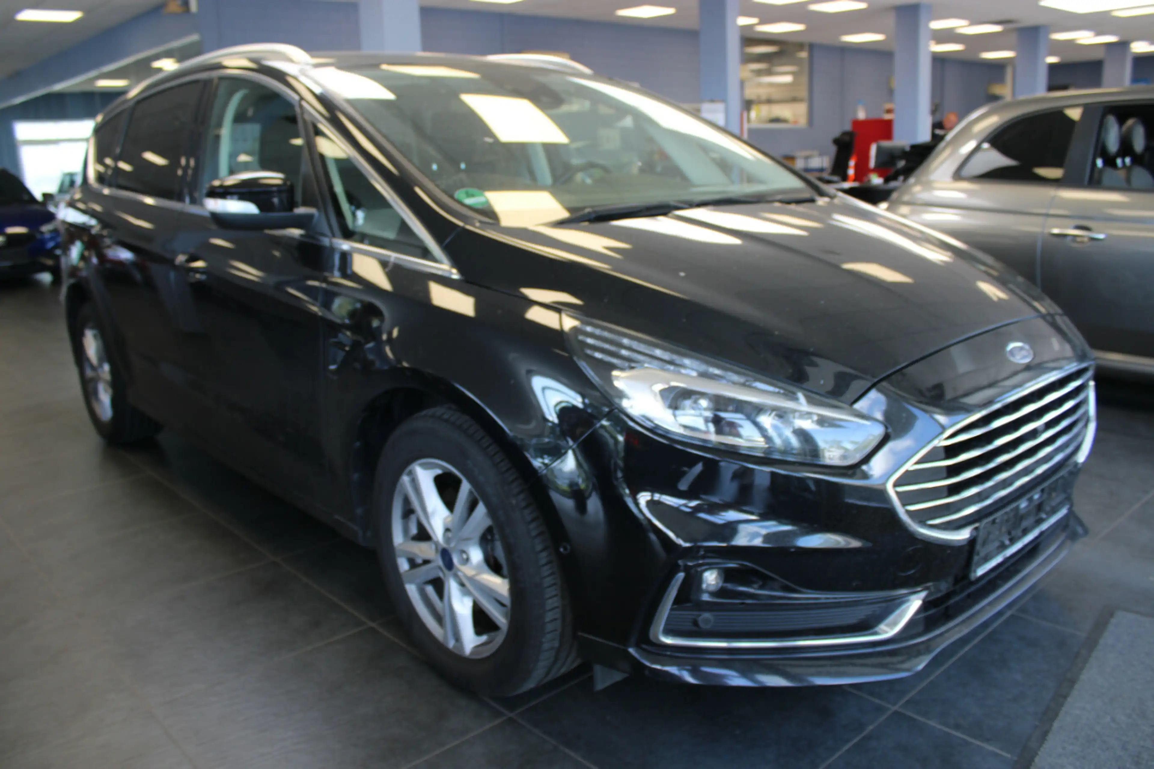 Ford S-Max 2.0 EcoBlue Aut. TITANUM