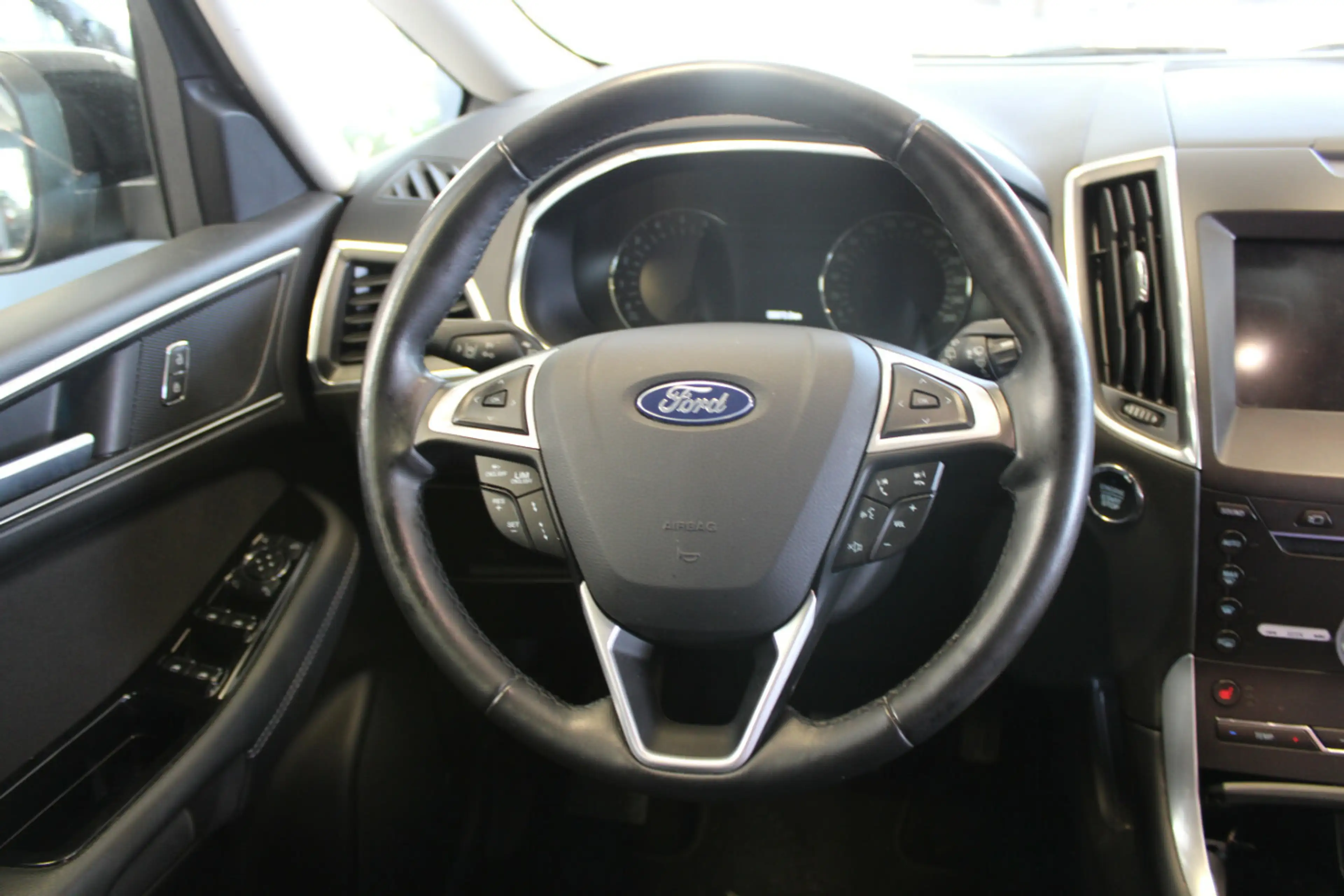 Ford S-Max 2.0 EcoBlue Aut. TITANUM — photo 9