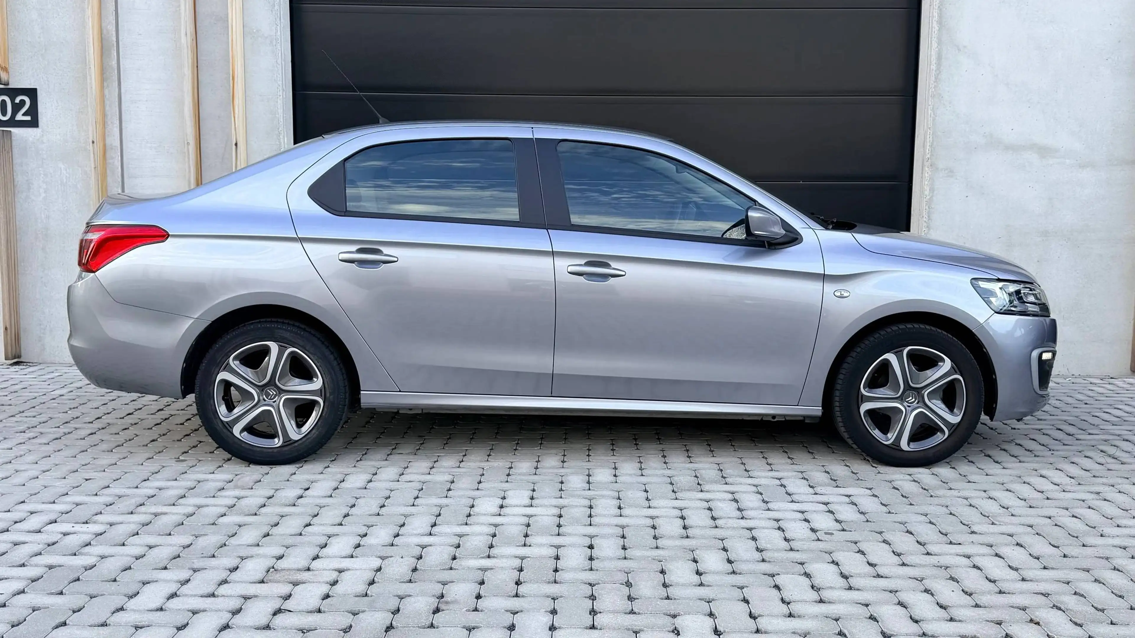 Citroen C-Elysée 1.6 VTi Feel Benzine // 2018 — photo 4