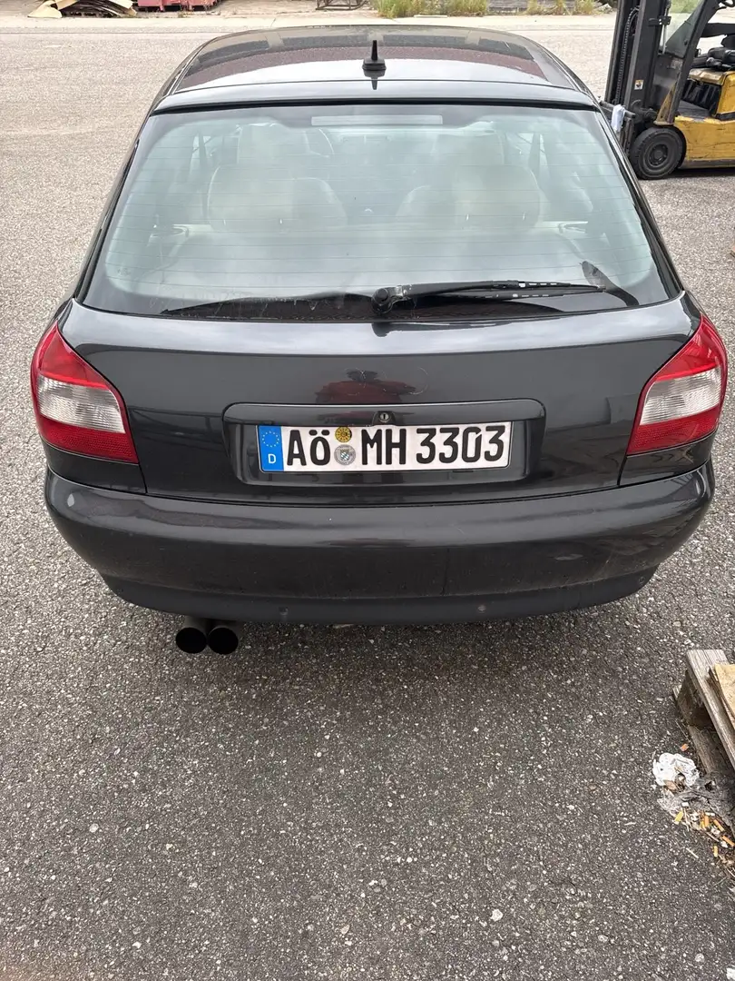 Audi A3 1.8t (agu) Schwarz - 2