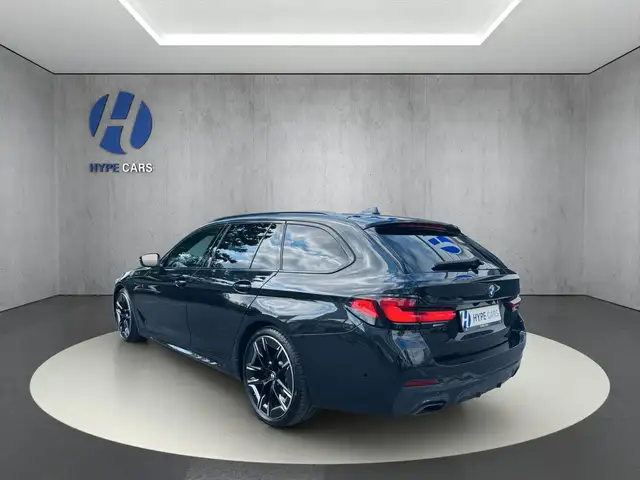 BMW 5 Series view 5