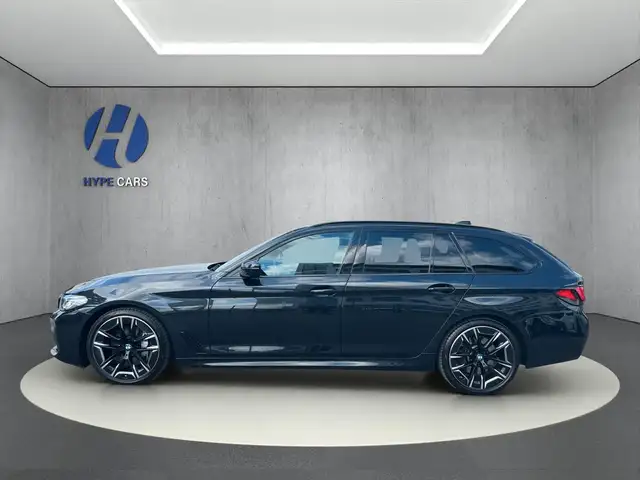 BMW 5 Series view 6