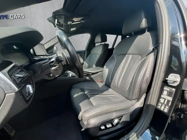 BMW 5 Series view 11