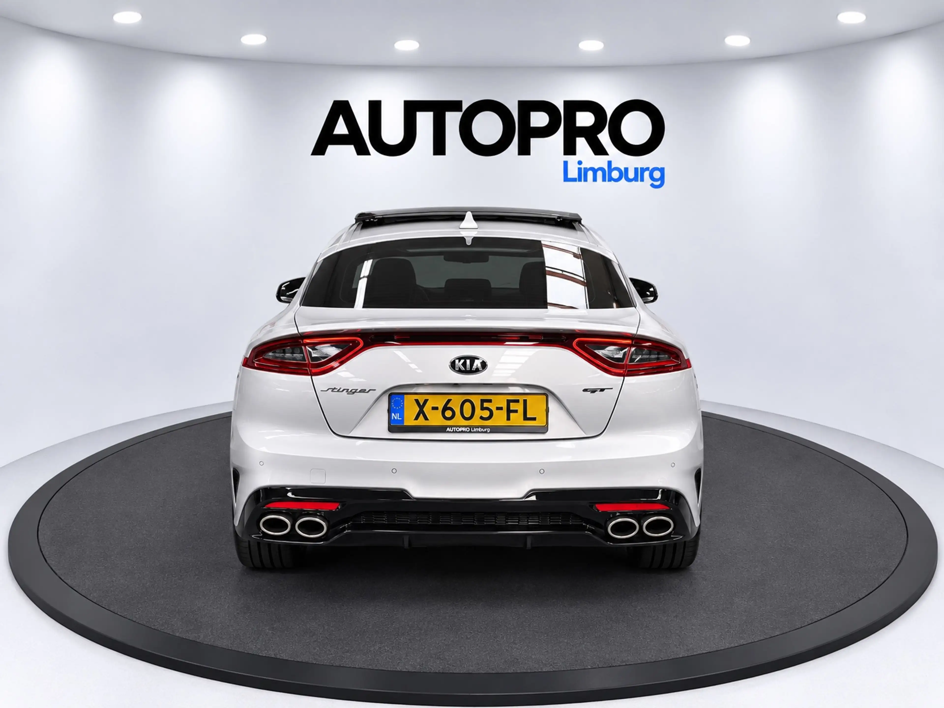 Kia Stinger 3.3 V6 T-GDI AWD GT | 370pk| Keyless| Pano — photo 8