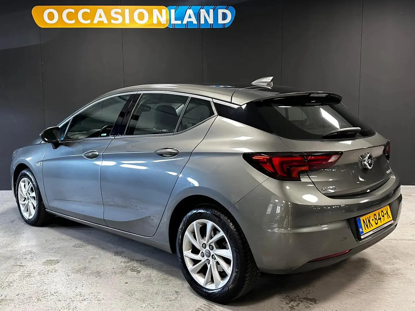 Opel Astra 1.0 Innovation NAVI|CAMARA|AUT.AIRCO|HALF LEER|NAP Grijs - 2