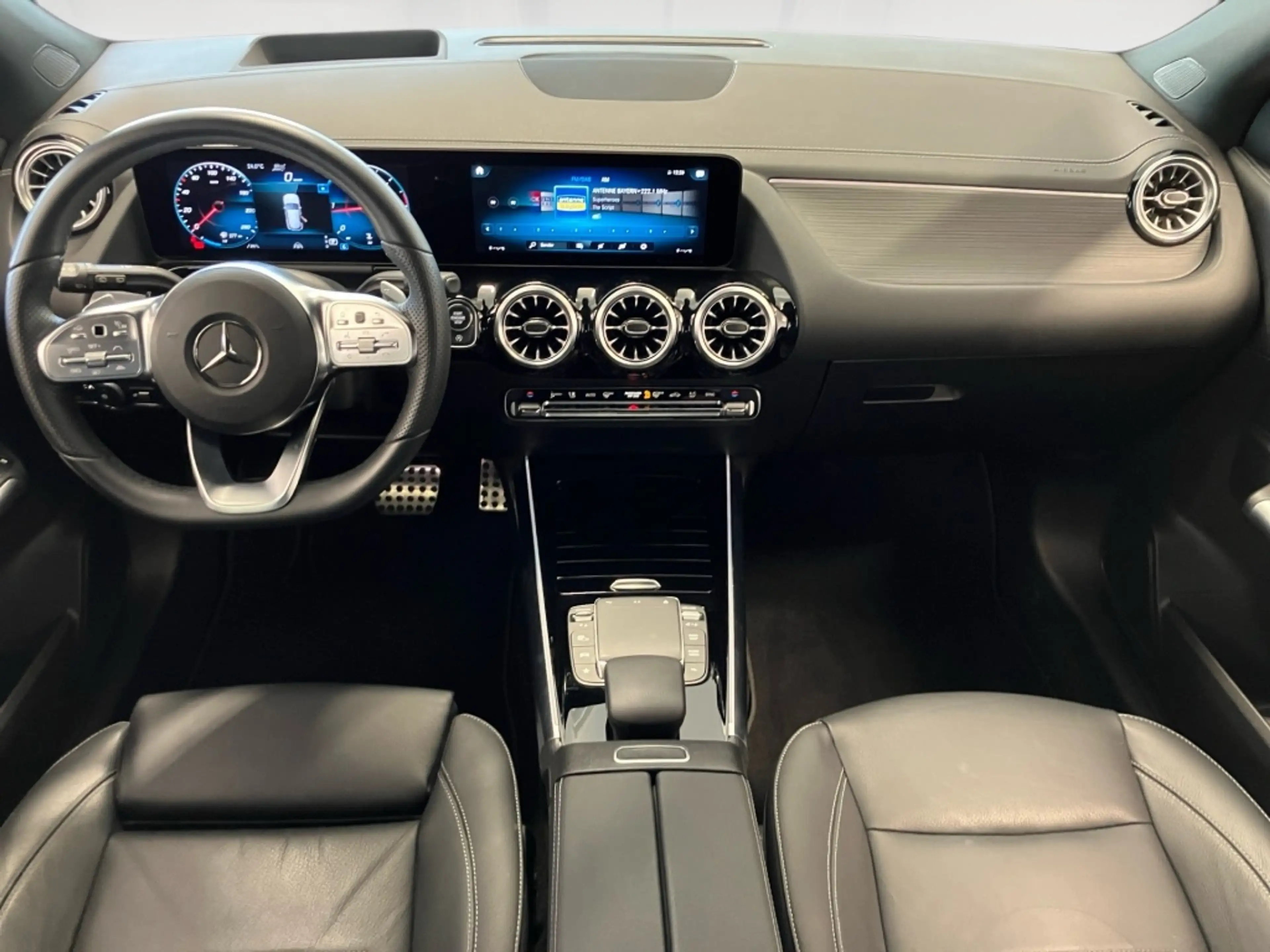 Mercedes-Benz GLA 220 d 4M AMG-Line+AHK+DISTRON+HUP+KEYLESS-GO — photo 8