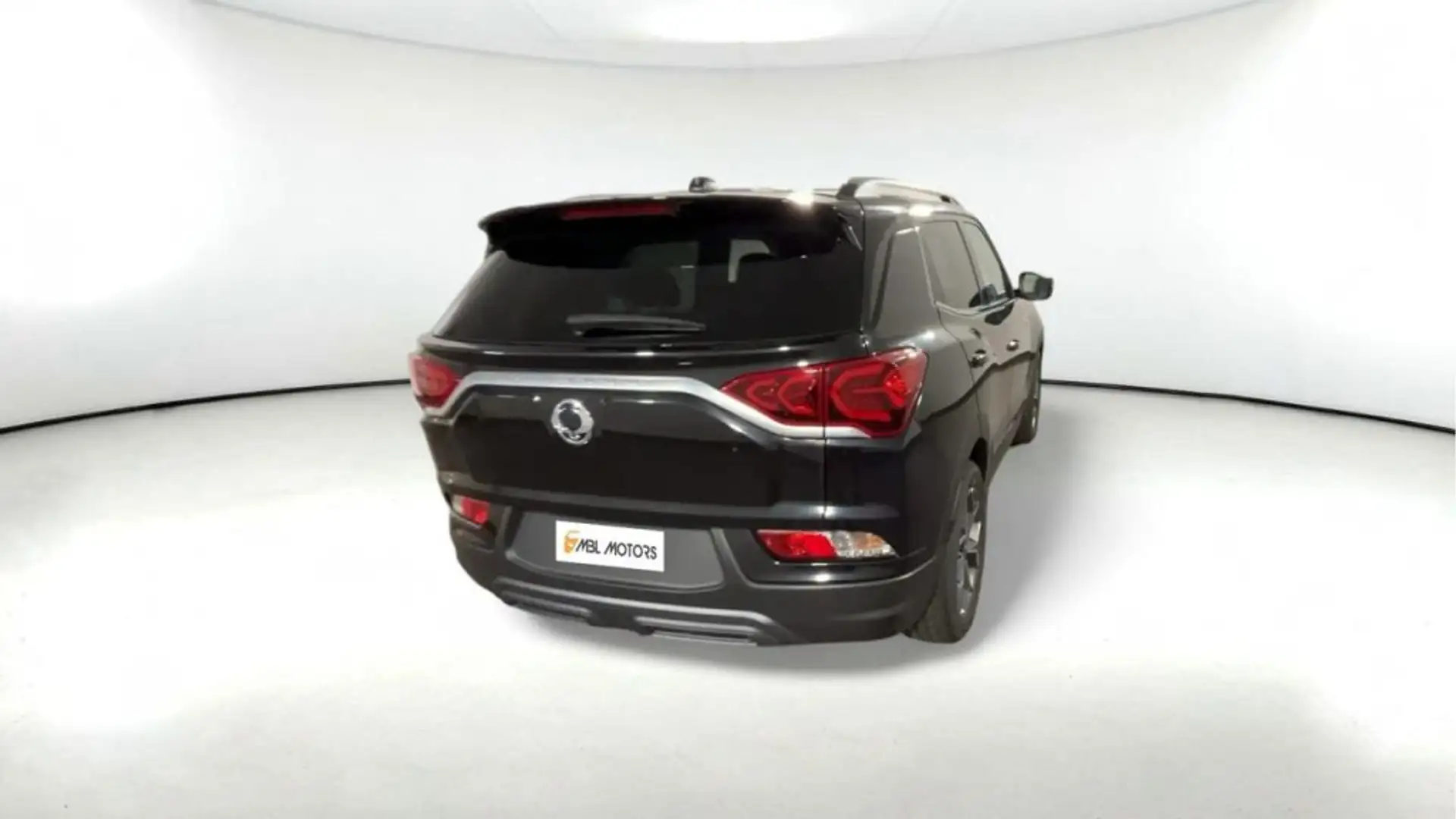 KGM Korando 1.5 GDI-T DREAM 2WD AUTO Nero - 2