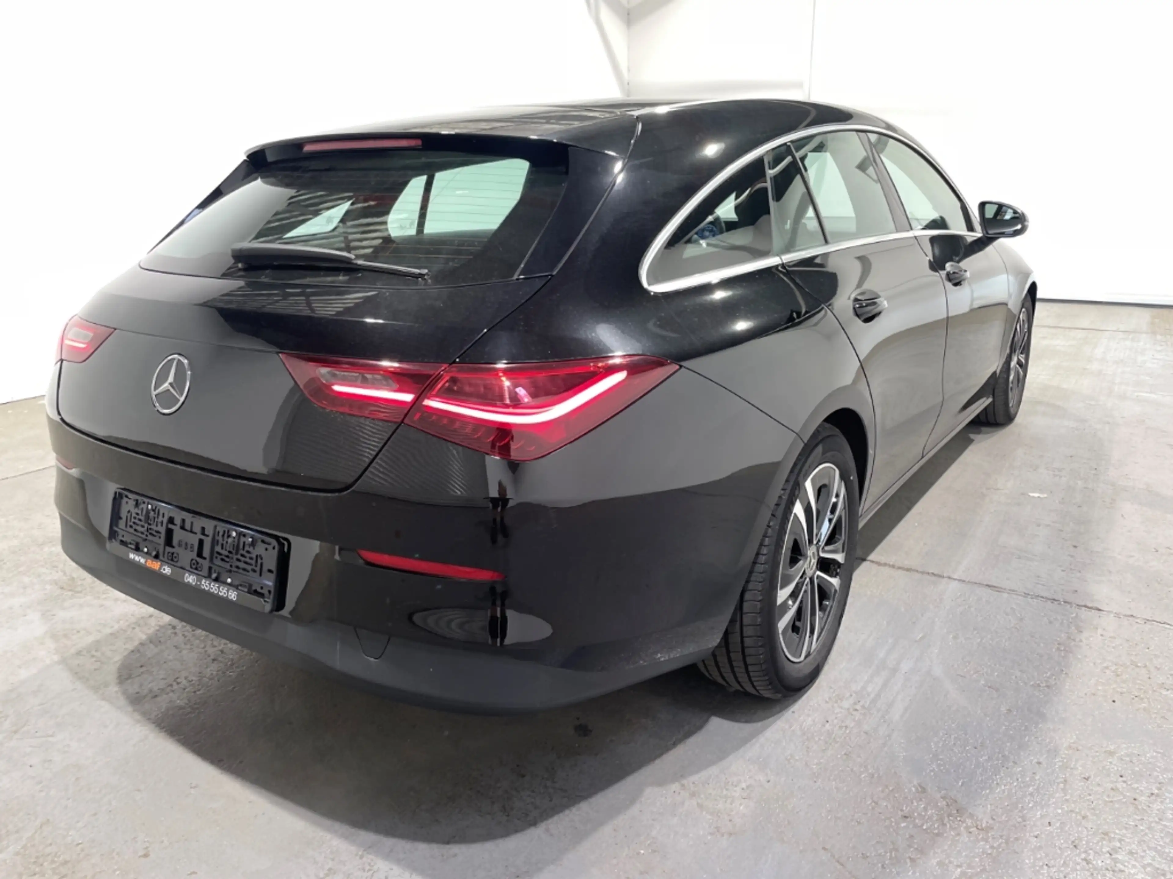 Mercedes-Benz CLA 180 EU6d Navi LED Rückfahrkamera — photo 3