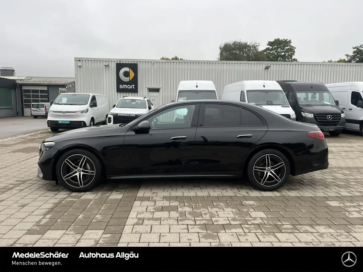 Mercedes-Benz E 200 E 200 AMG Night 19" Distronic Kamera Ambiente LED Schwarz - 2