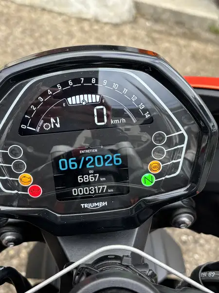 Triumph Street Triple R - foto 2