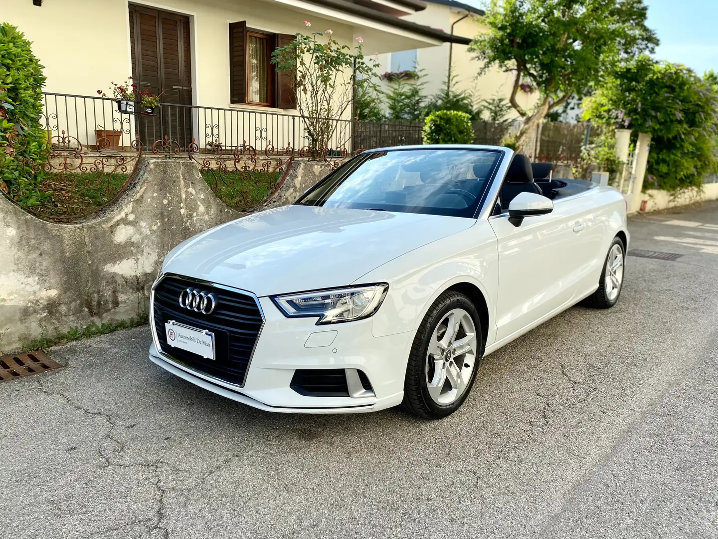 Audi A3 A3 Cabrio 1.6 tdi Sport 110cv Blanc - 1